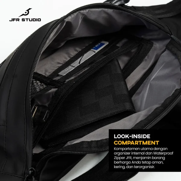 Tas Selempang Anti Air
